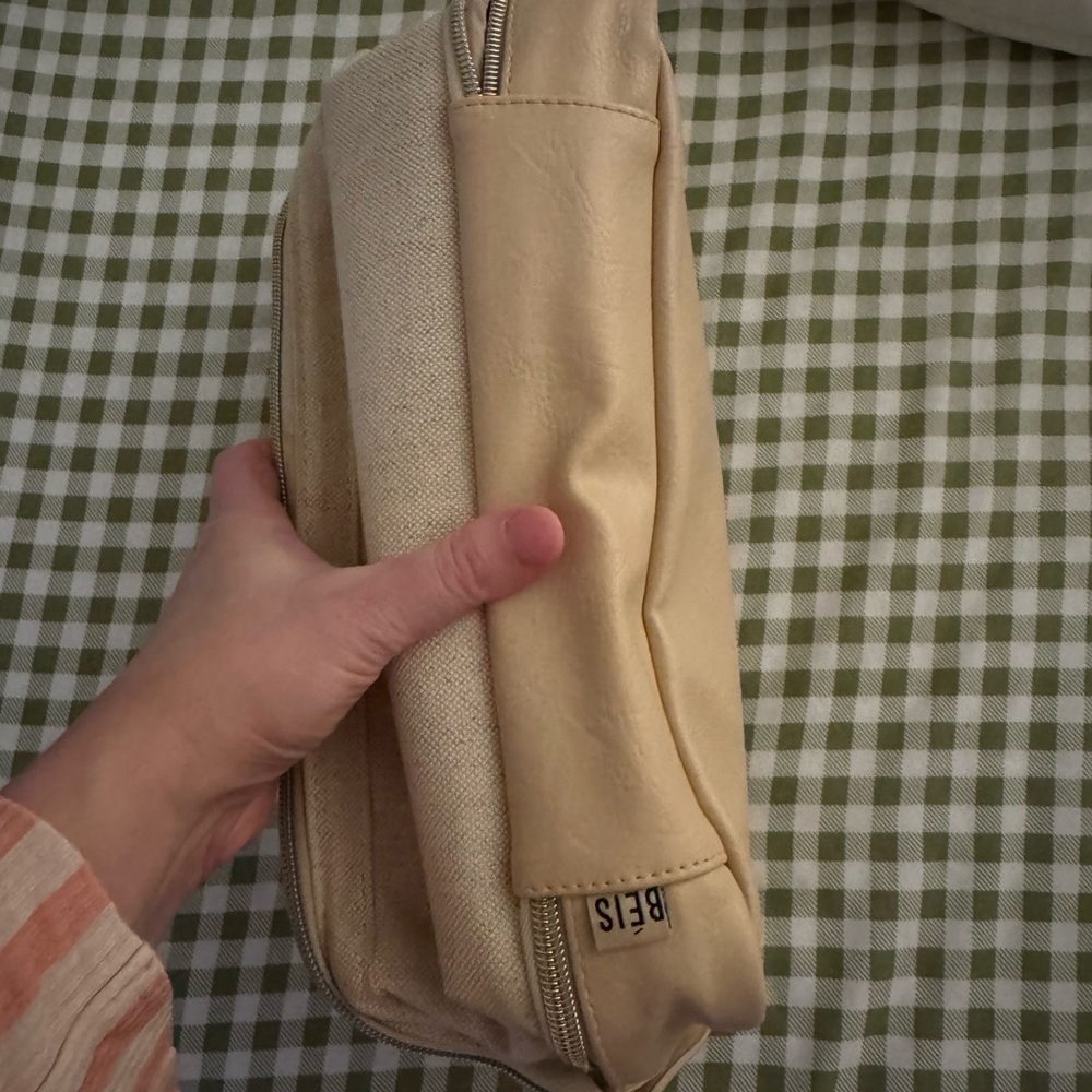 BEIS travel toiletry bag